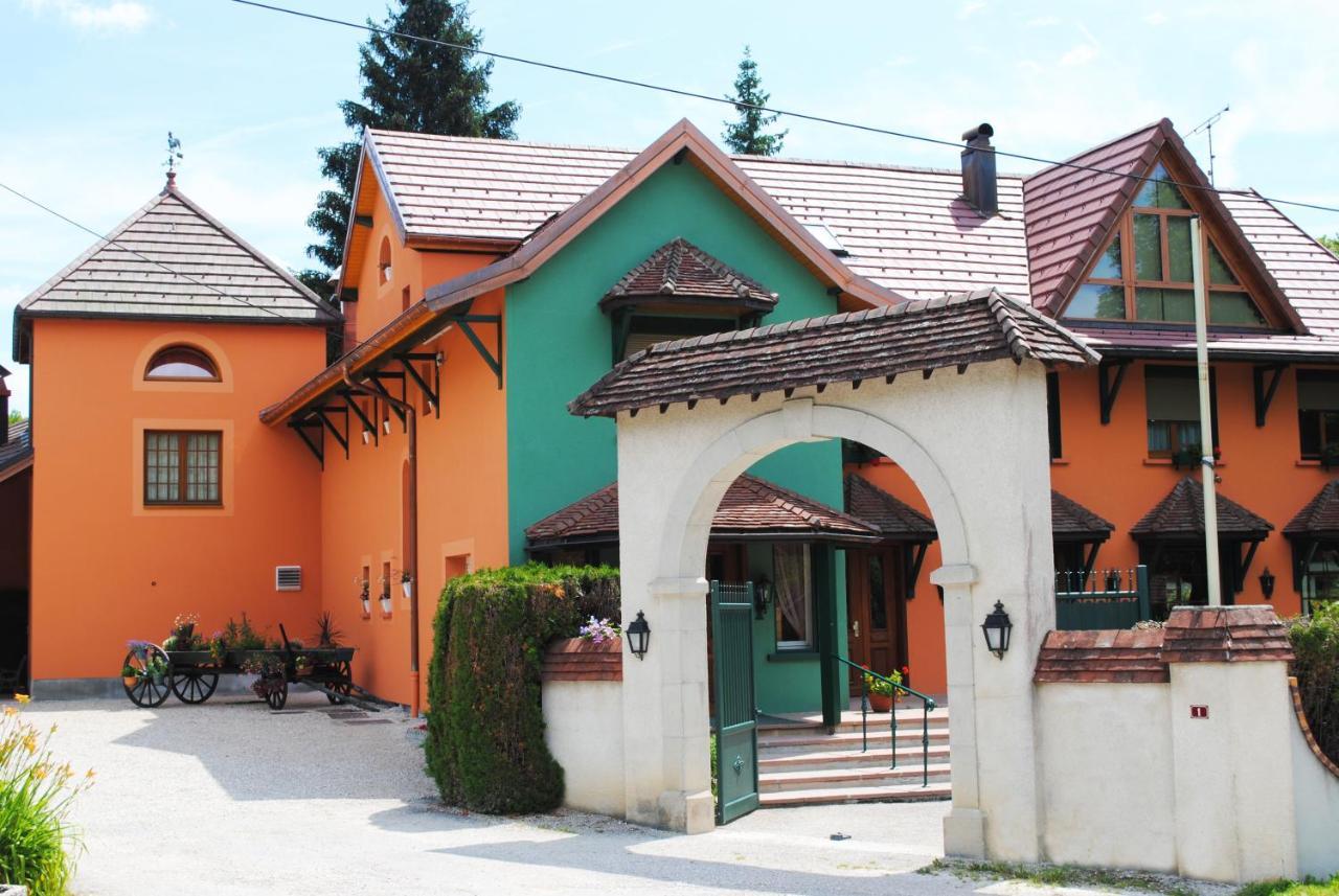 L'Auberge Des Gourmets Hotel Restaurant Le Vaudioux 외부 사진